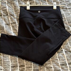 Lululemon Wunder-under Crop HR- size 4